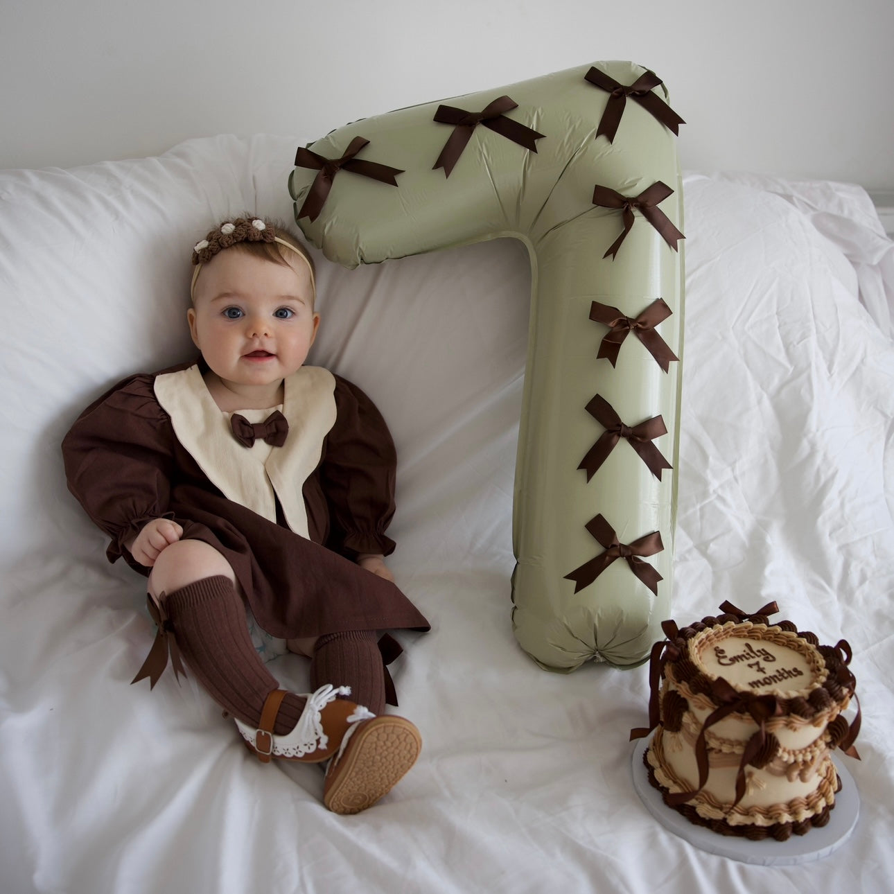 Monthly Baby Photo Shoot Outfit Set | 6-12 Months